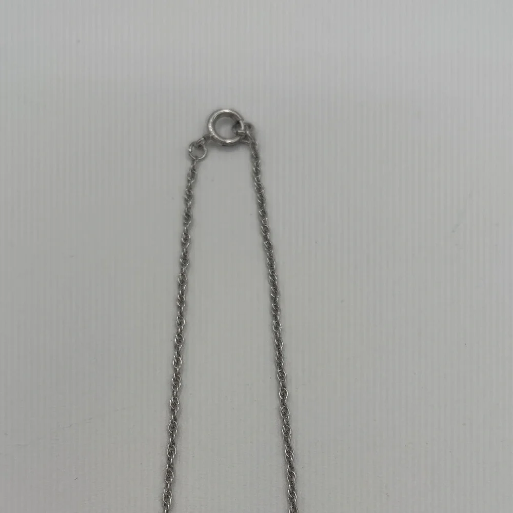 N/A or necklace